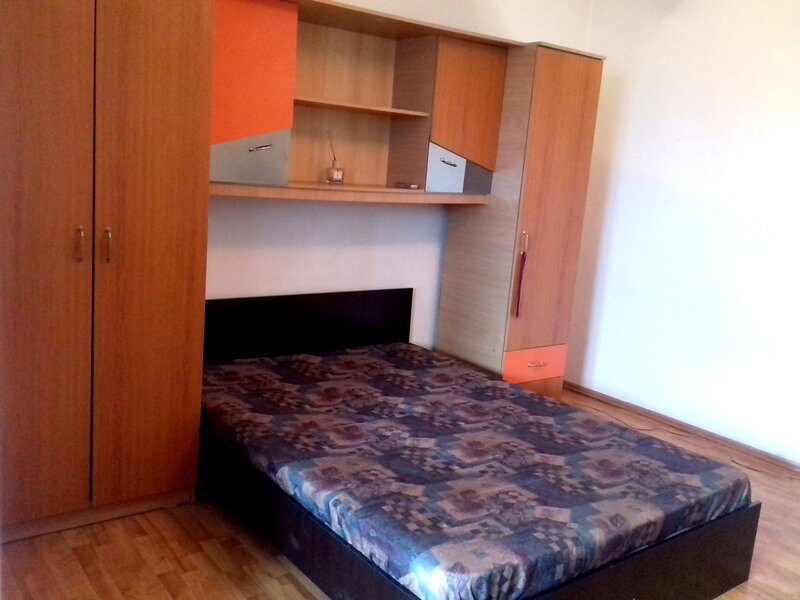 Titan, metrou 1 Decembrie, proprietar,